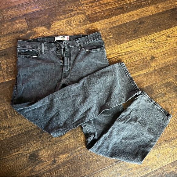 Levi’s 514 Faded Black Jeans - ACTUAL measurements 36x31 - Picture 3 of 8